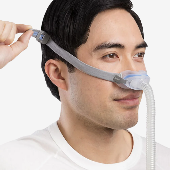 ResMed AirMini AutoSet portable CPAP machine bundle including N30 nasal mask pack and adaptor.